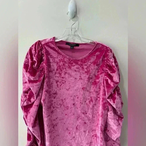 Marc New York Pink Velvet Cinch Sleeve Crew Neck - Size M - Picture 2 of 11